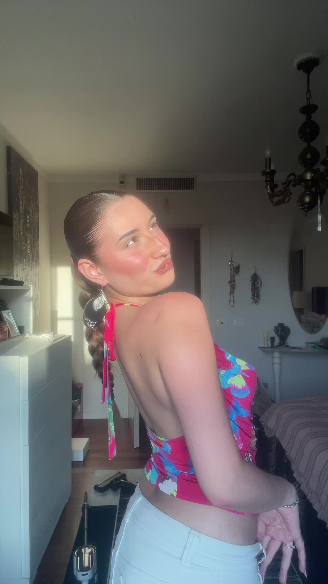 @hell.ly77