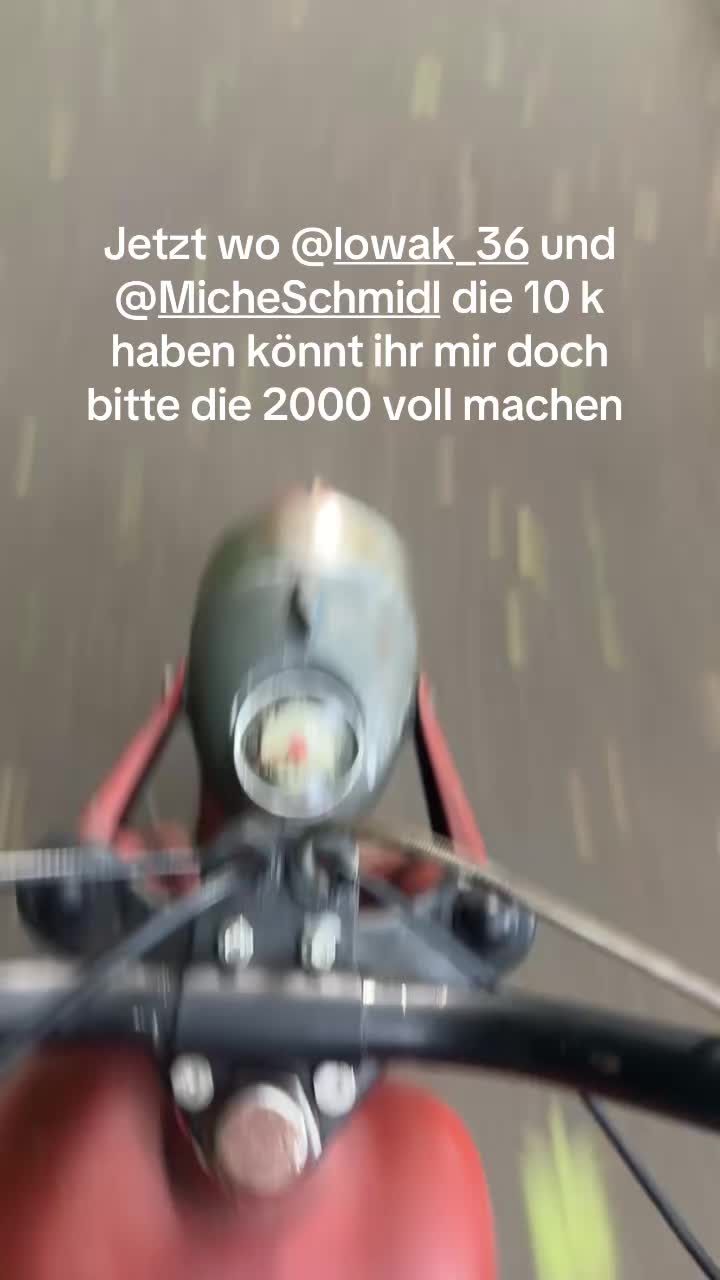 @Nicoderbaggerfahrer
