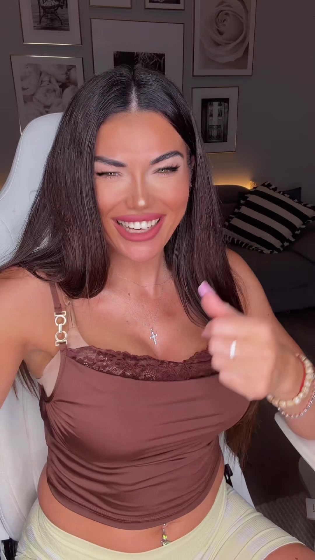 @Valentina