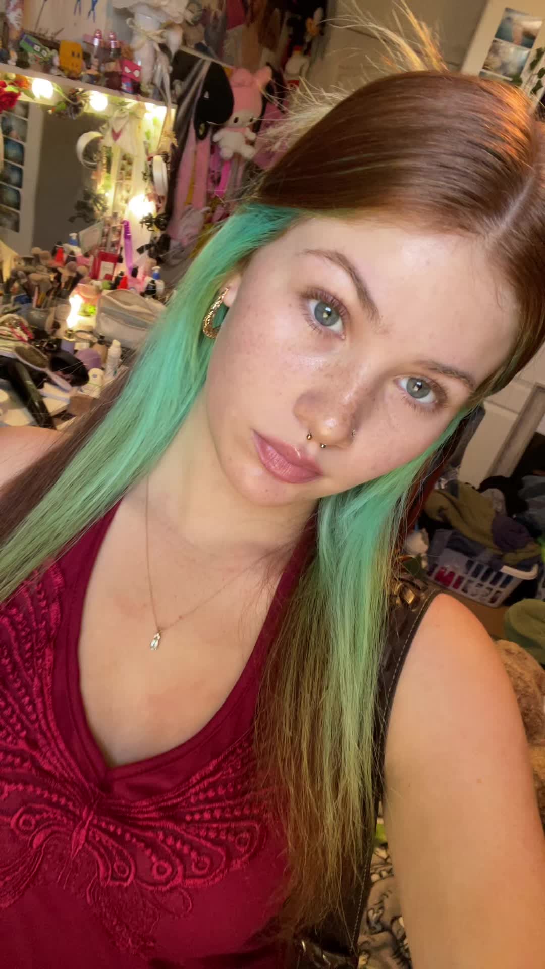 @🪱