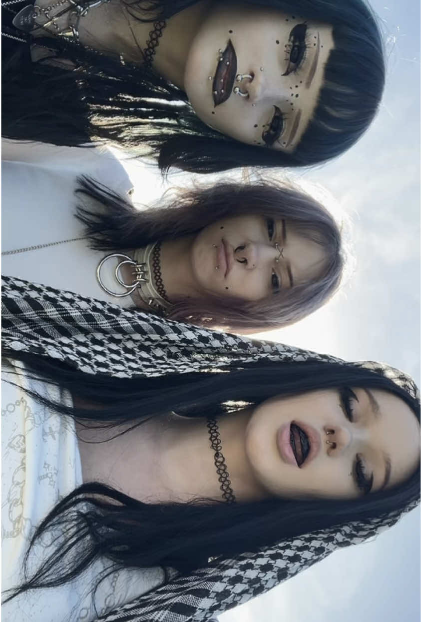 @𝐰𝐨𝐬𝐢𝐤𝐨𝐰𝐚🪽