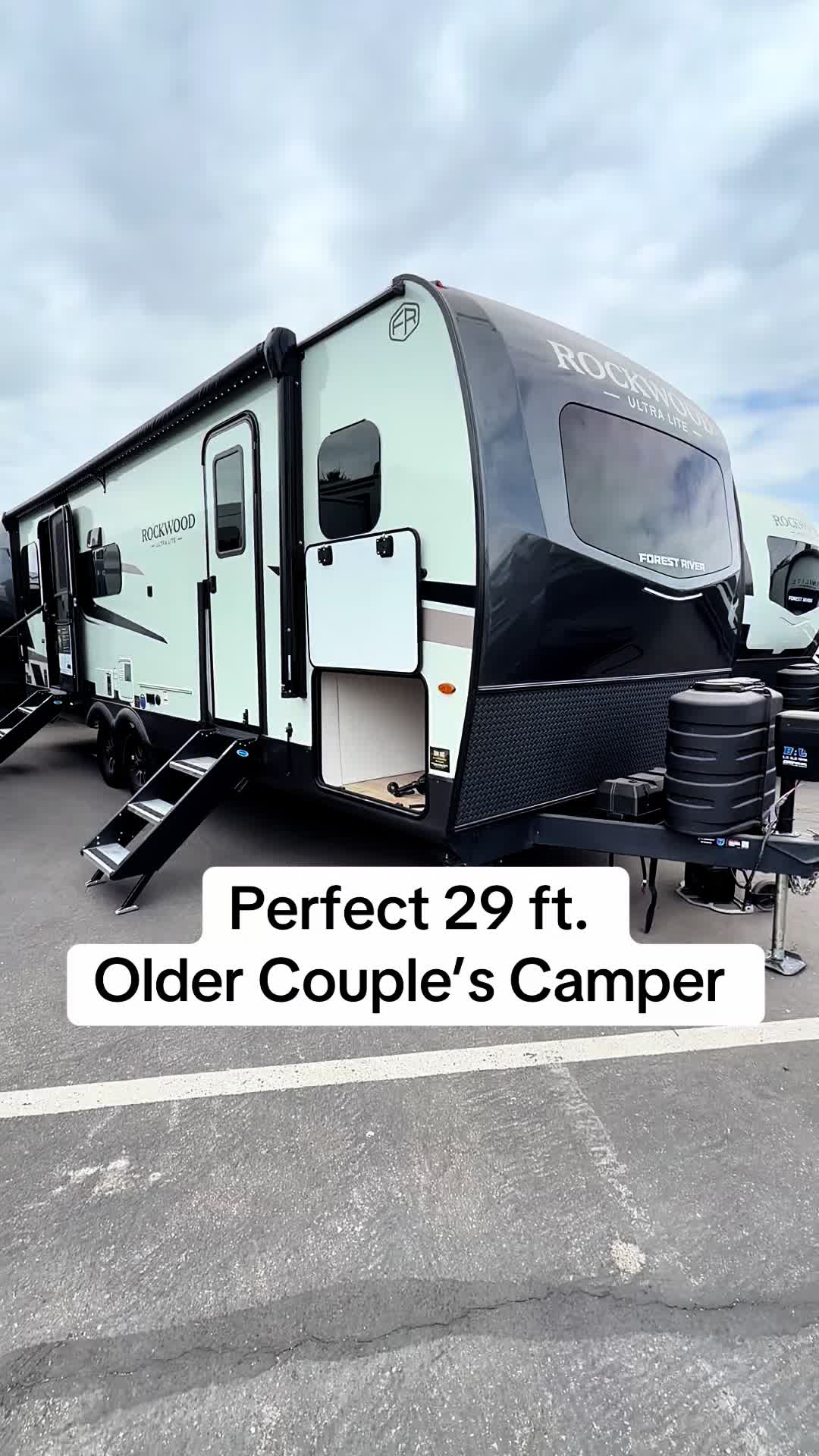@Angel Sells RVs