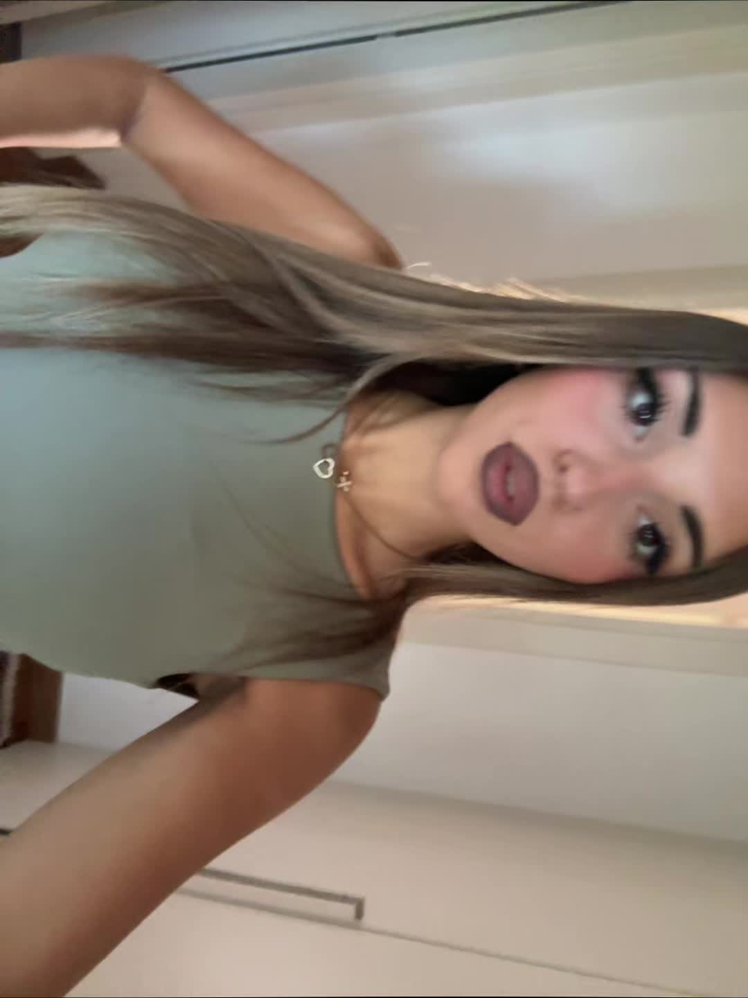 @Eva.cmz