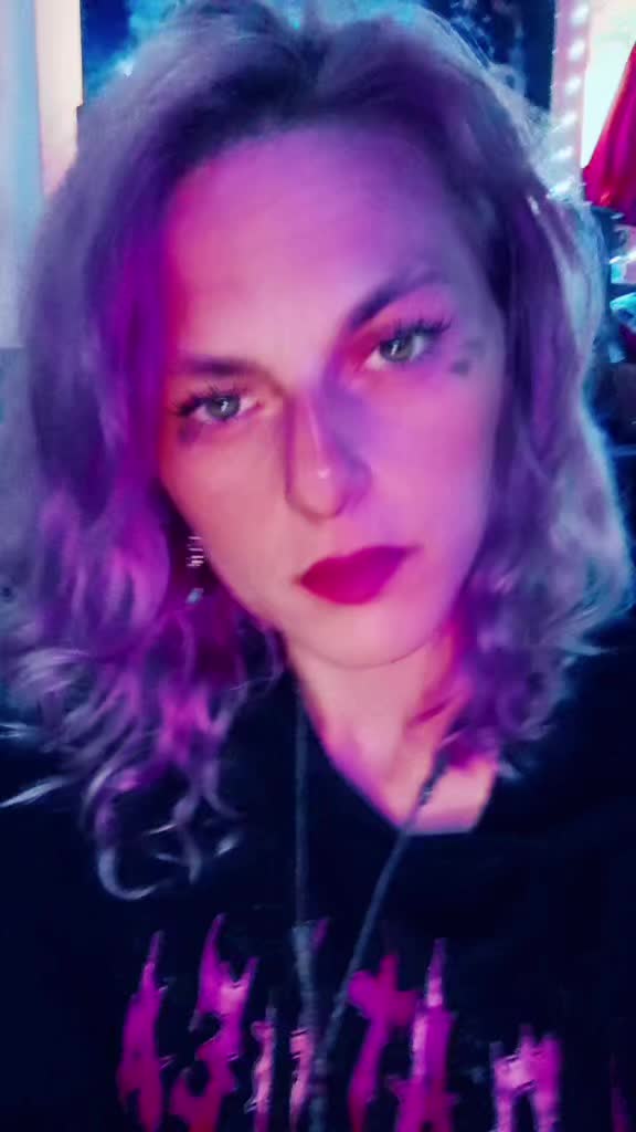@hisqueen