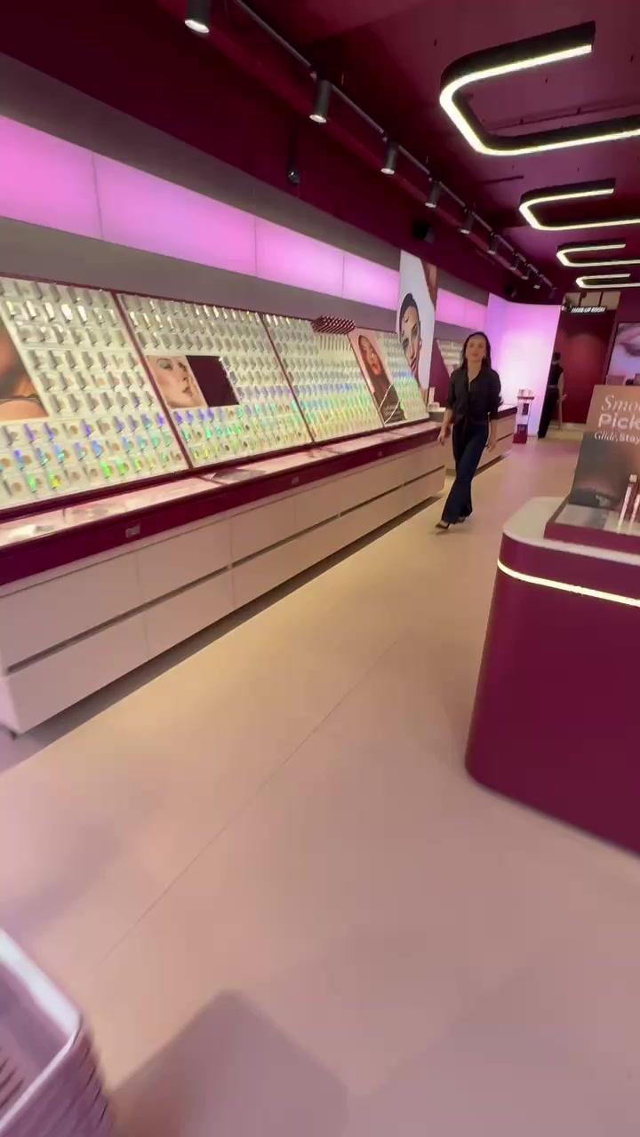 @L'OYÉ Cosmetics