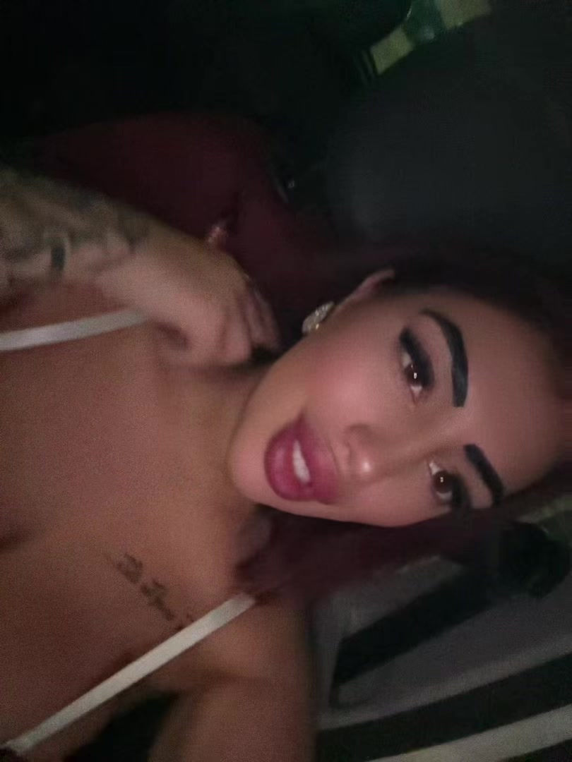 @_rosypetrone_