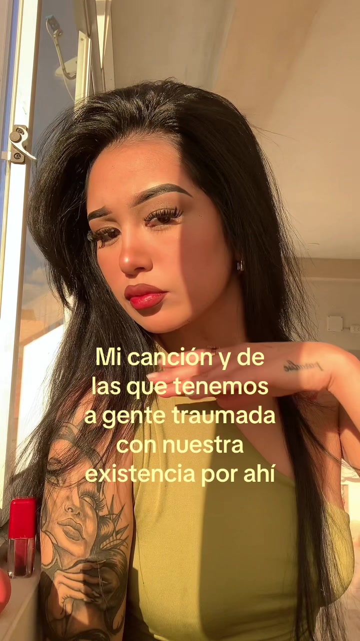 @Nessita 𖣂