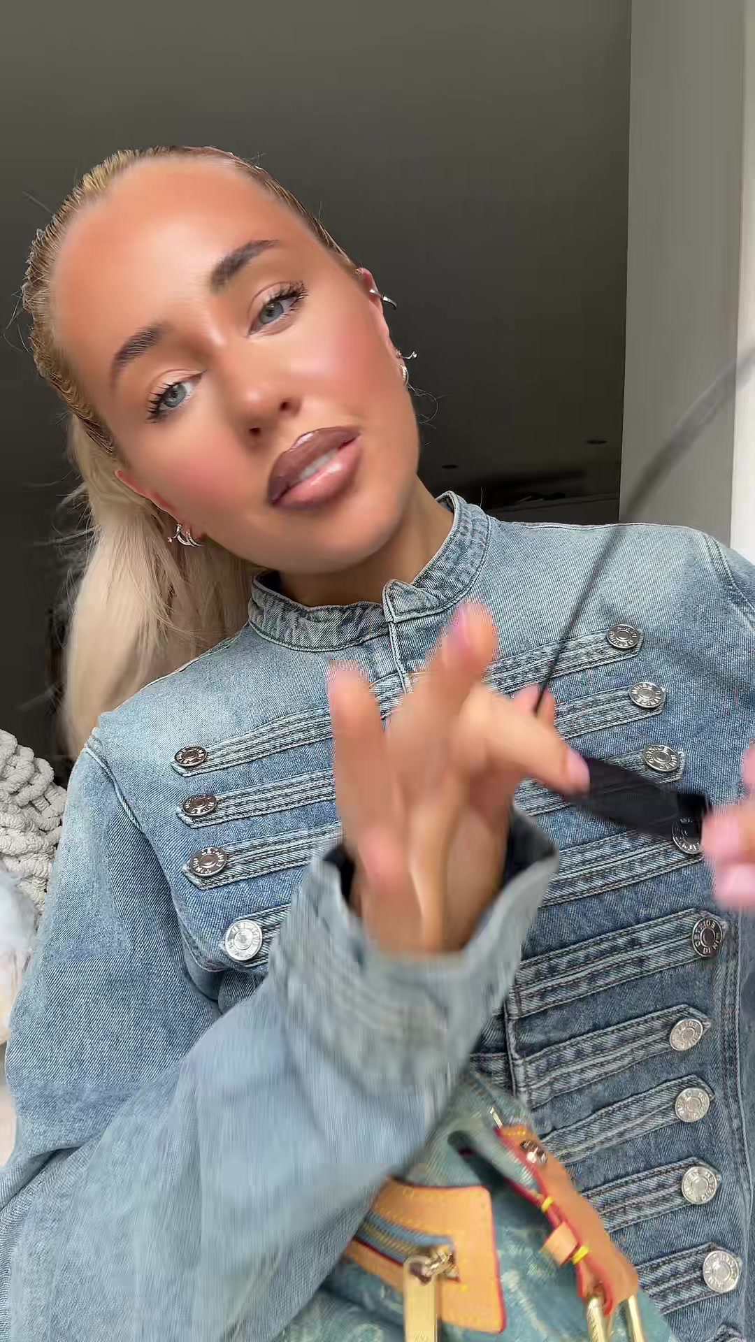 @Holl🎀🍸🥥🦞🍋