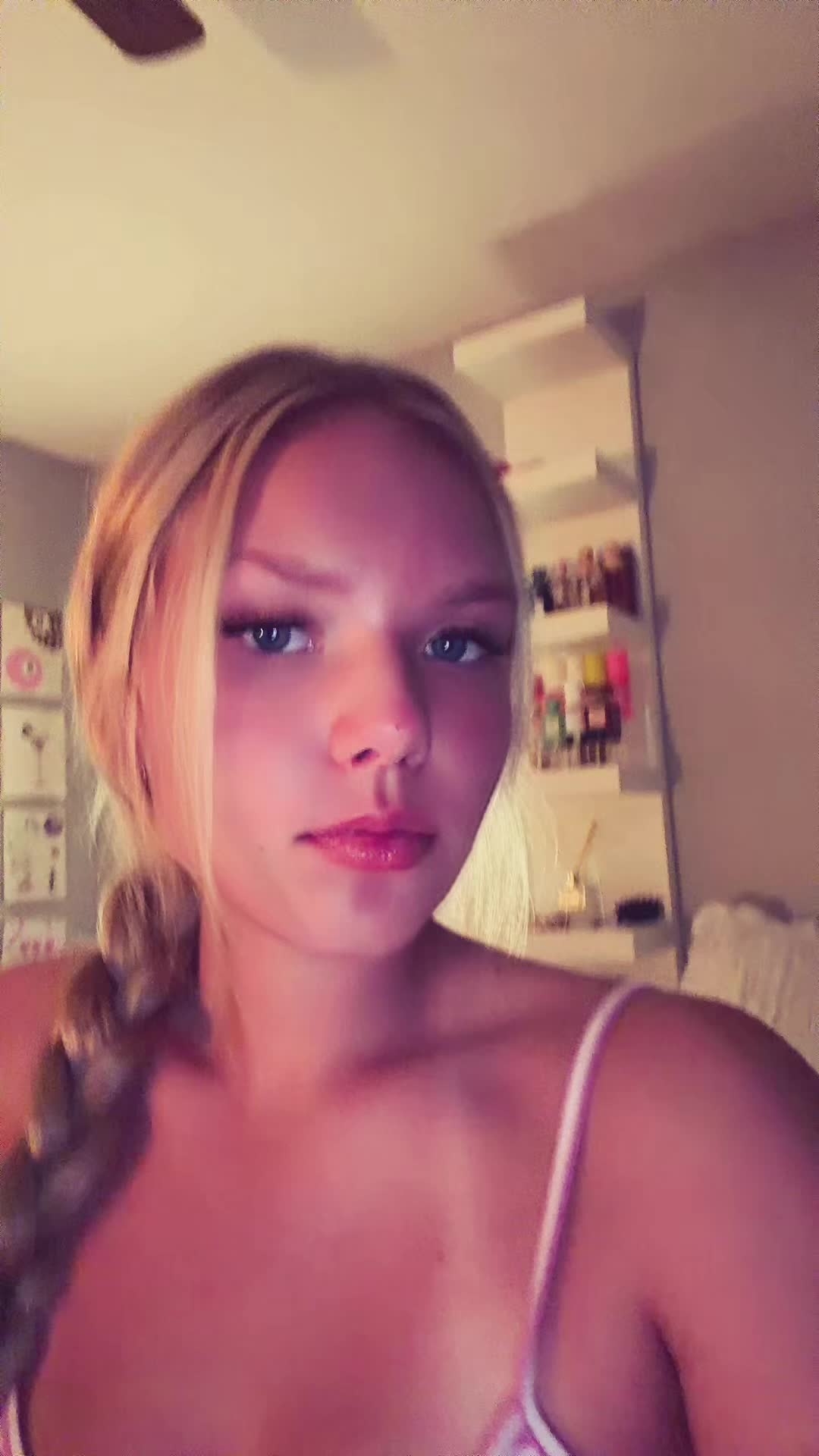 @Ella
