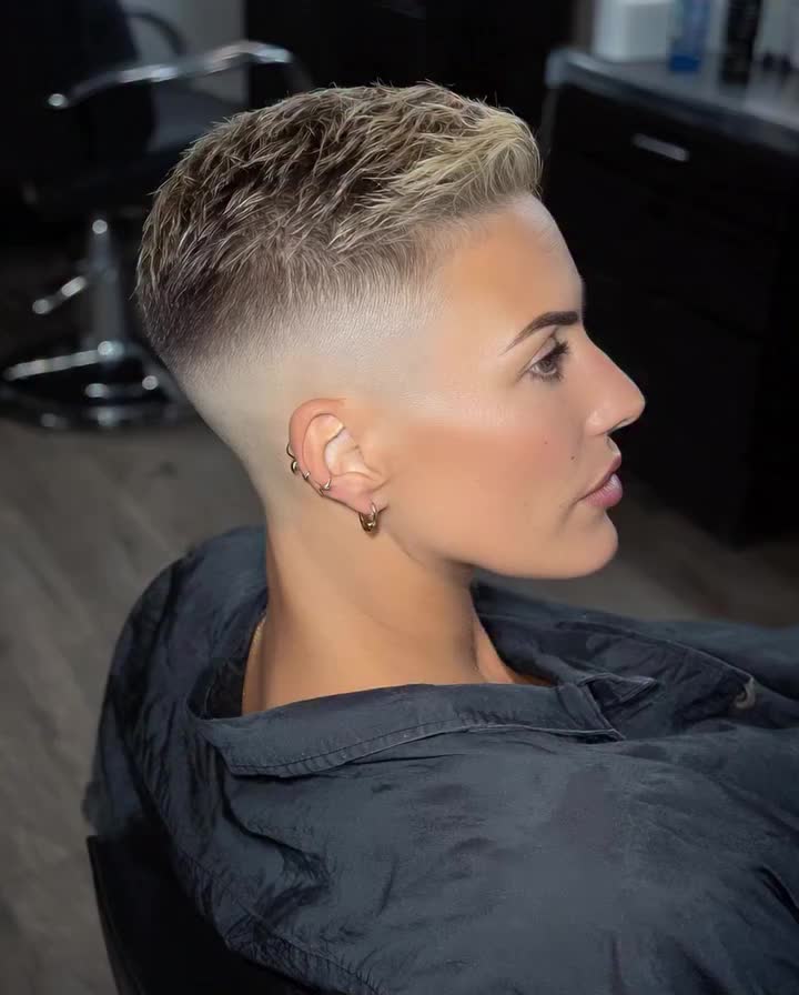 @cheveux courts