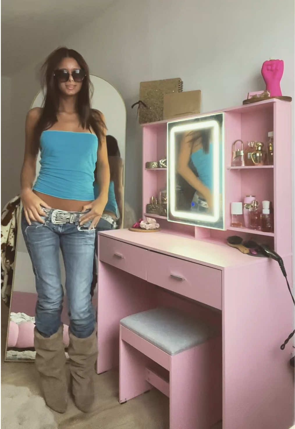 @🎬