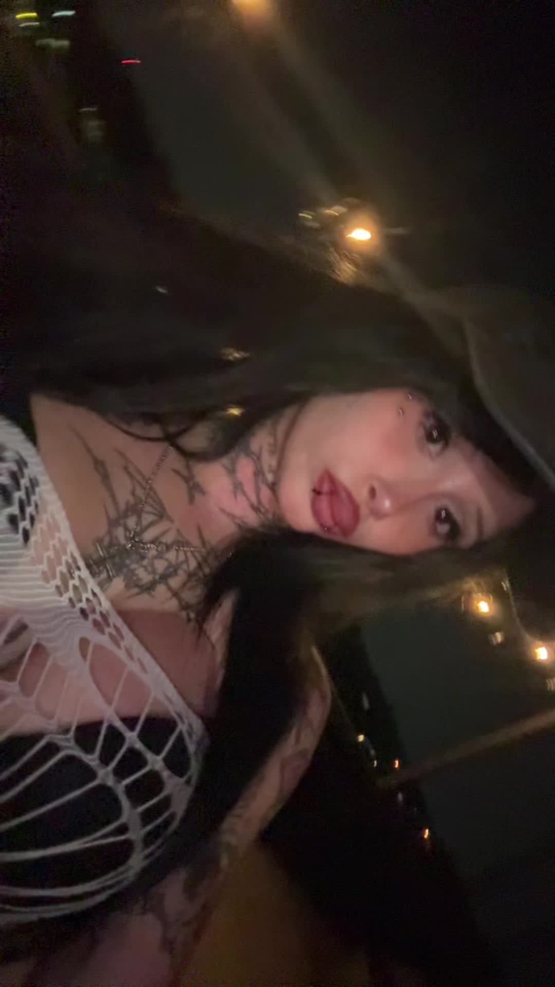 @zommmbri