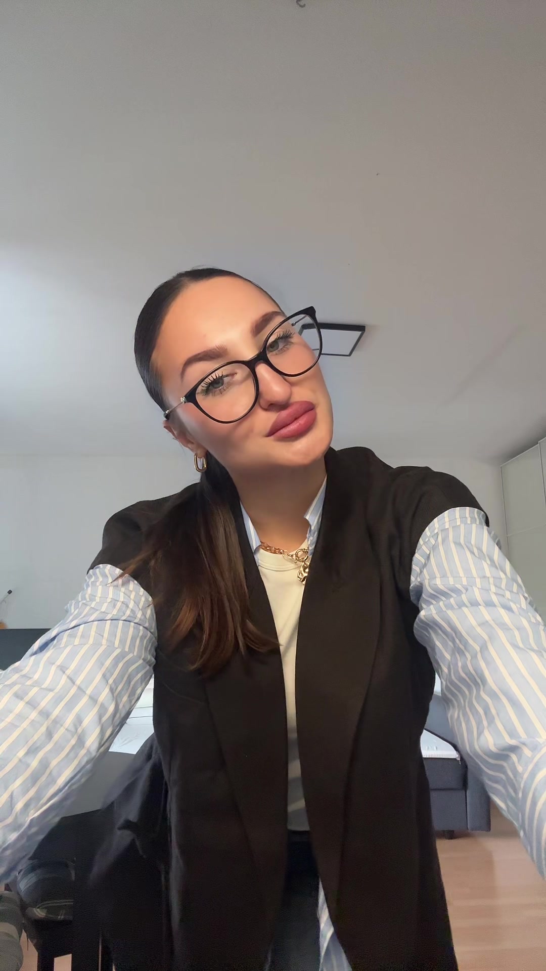 @Ana