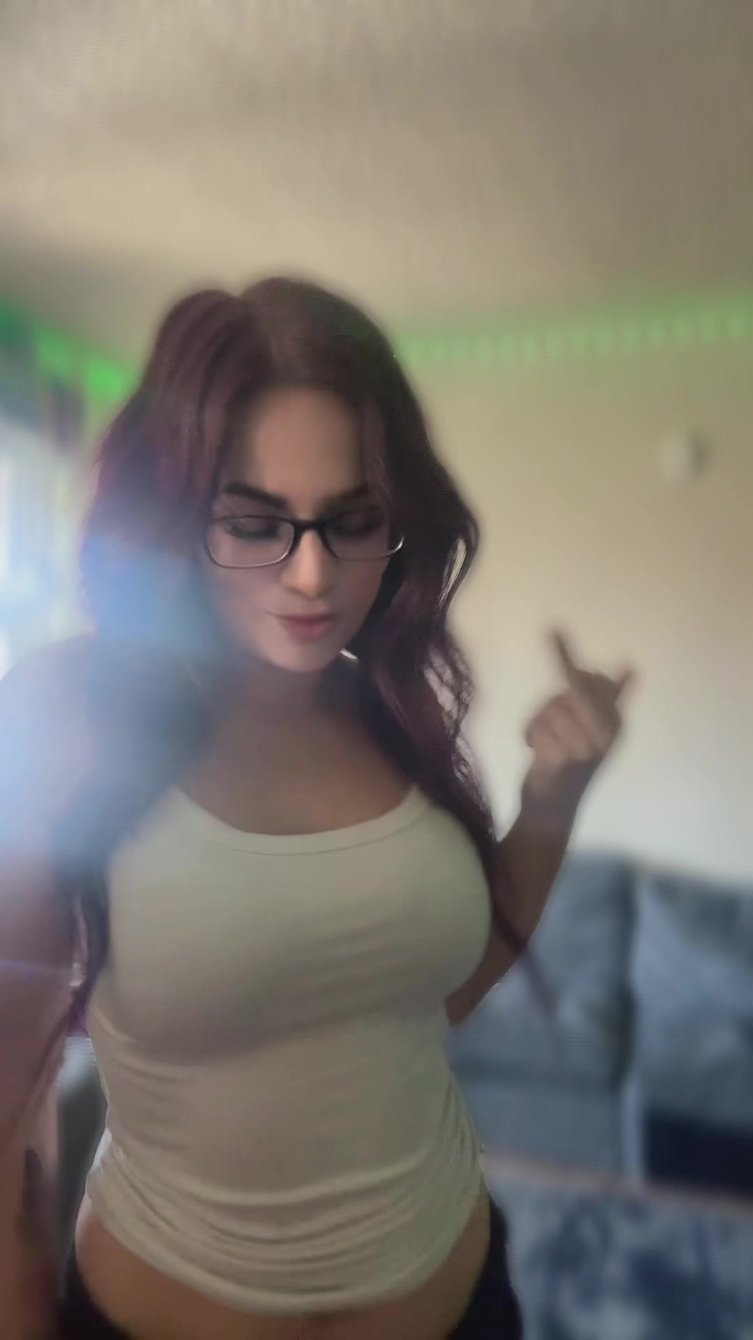 @KittynIza