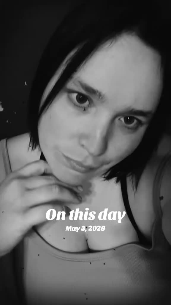@🌻SARA HARTIGAN🌻