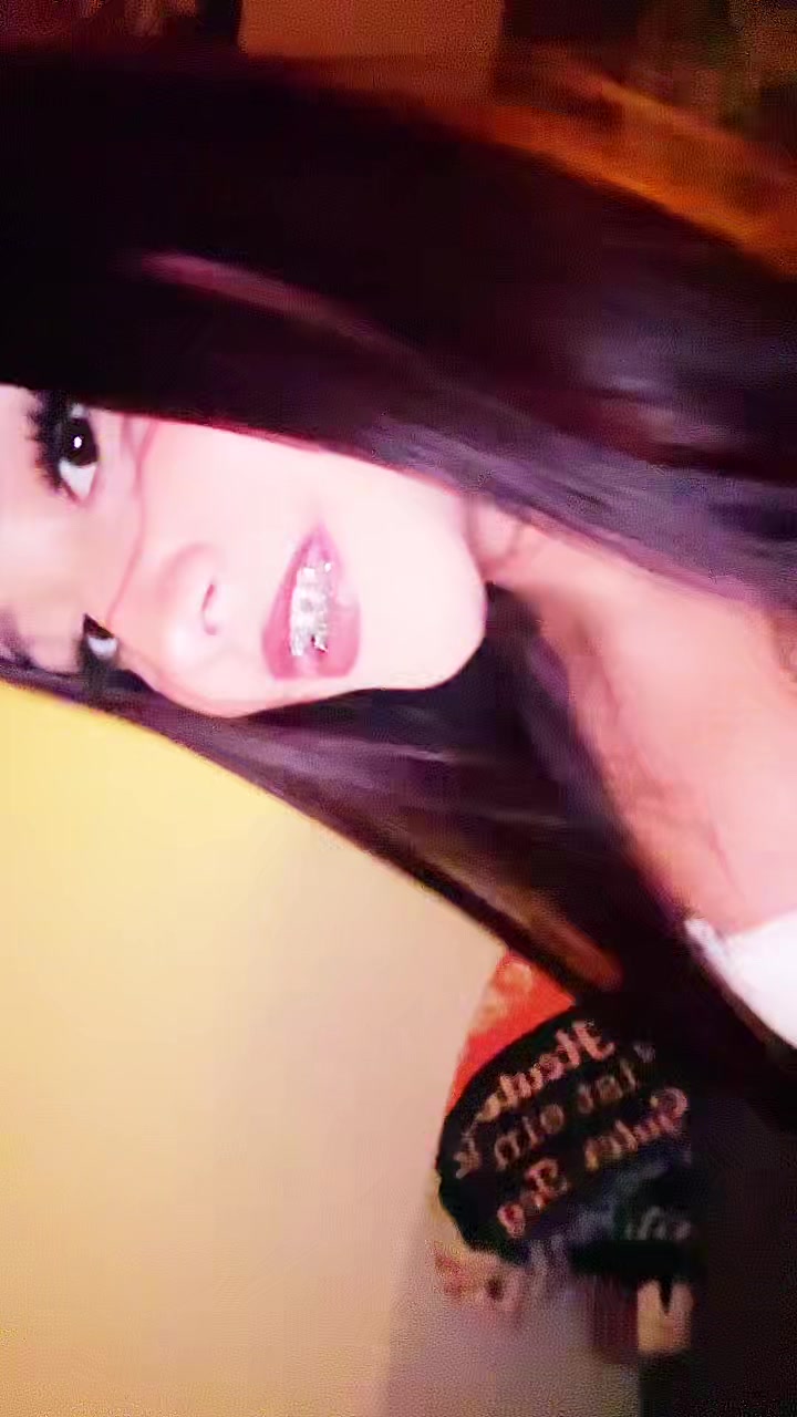 @⦻