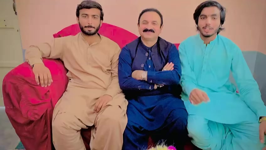 @ZEESHAN QURESHI ✌️😎