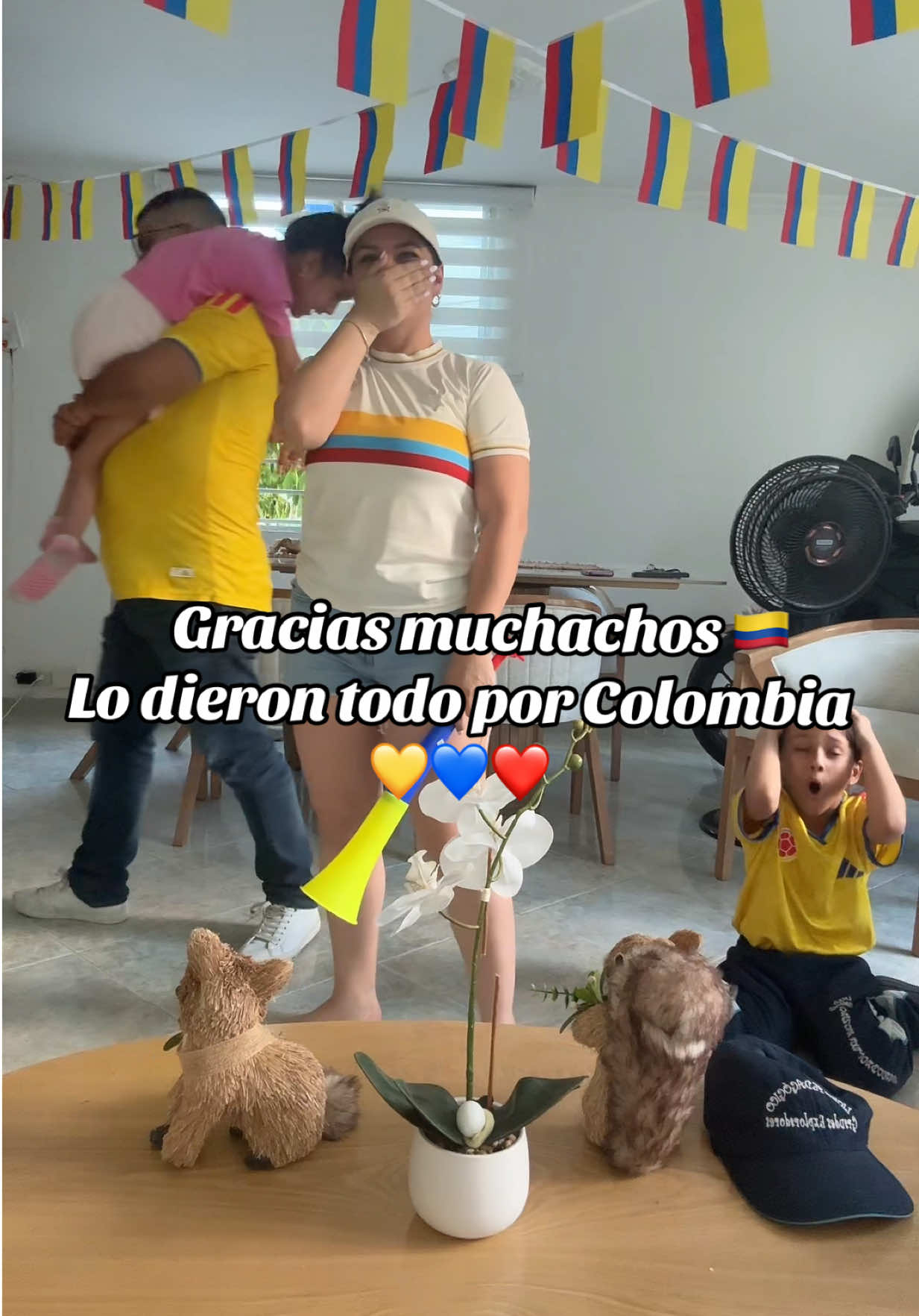 @Mam&aacute; de Trillizos👧🏻👦🏻👧🏻