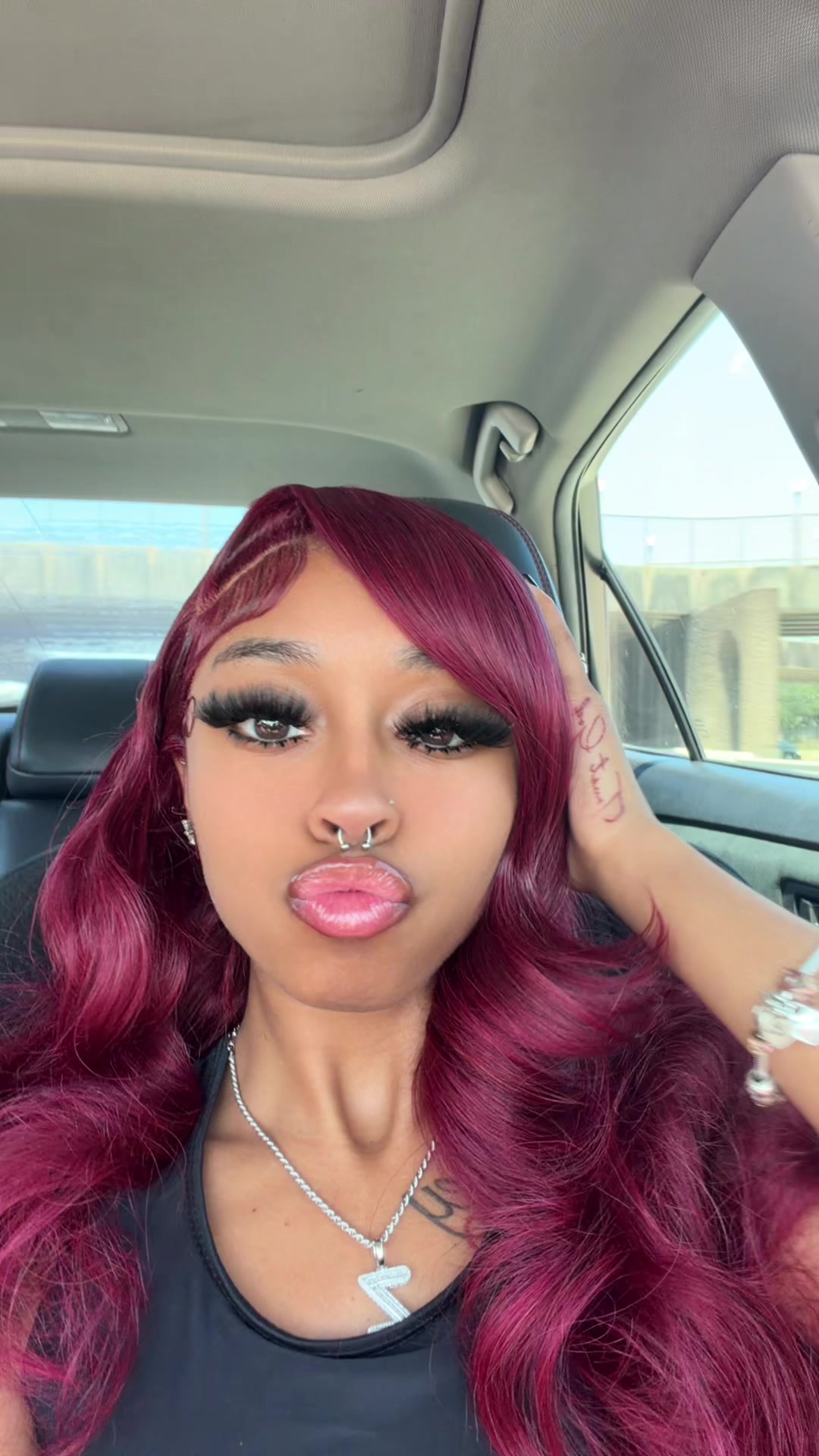 @niyahmfsanaye