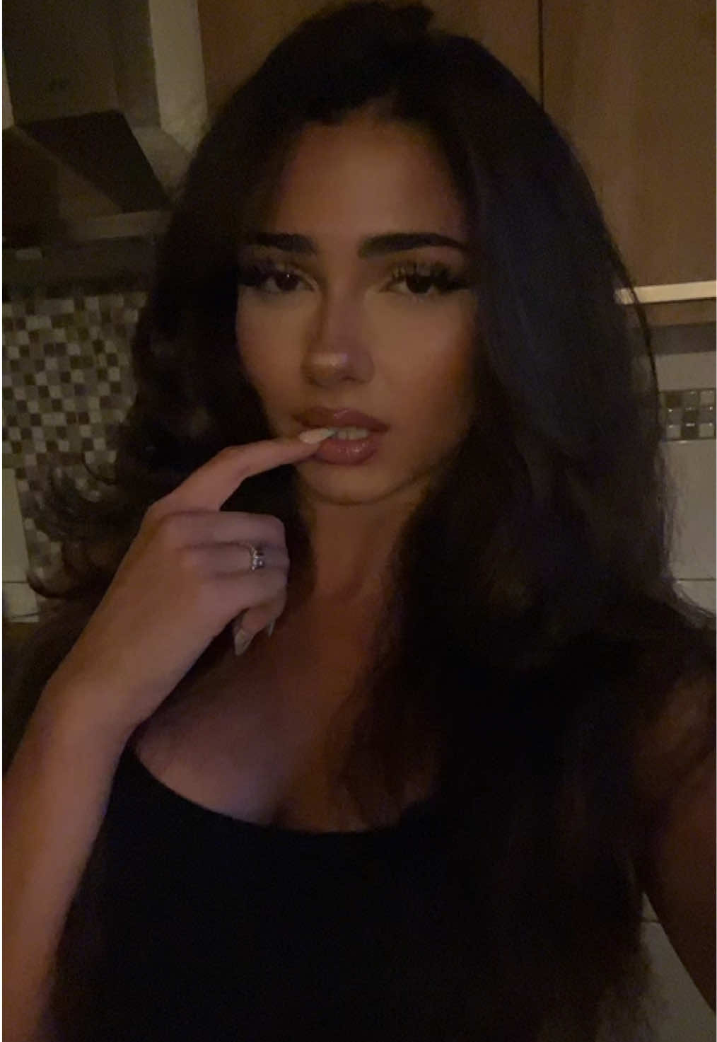 @Aischaa