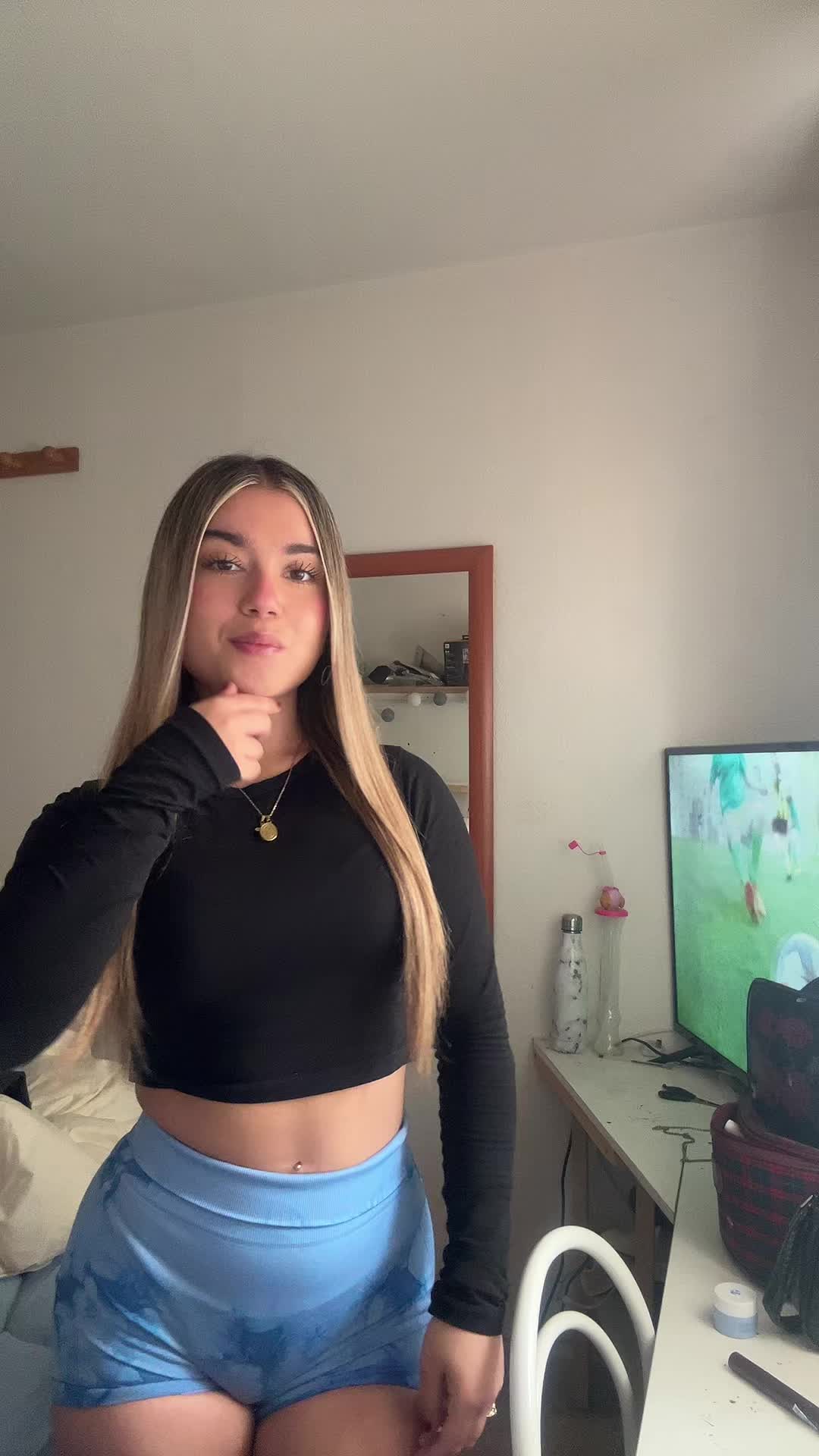 @Lauraquiinteroo