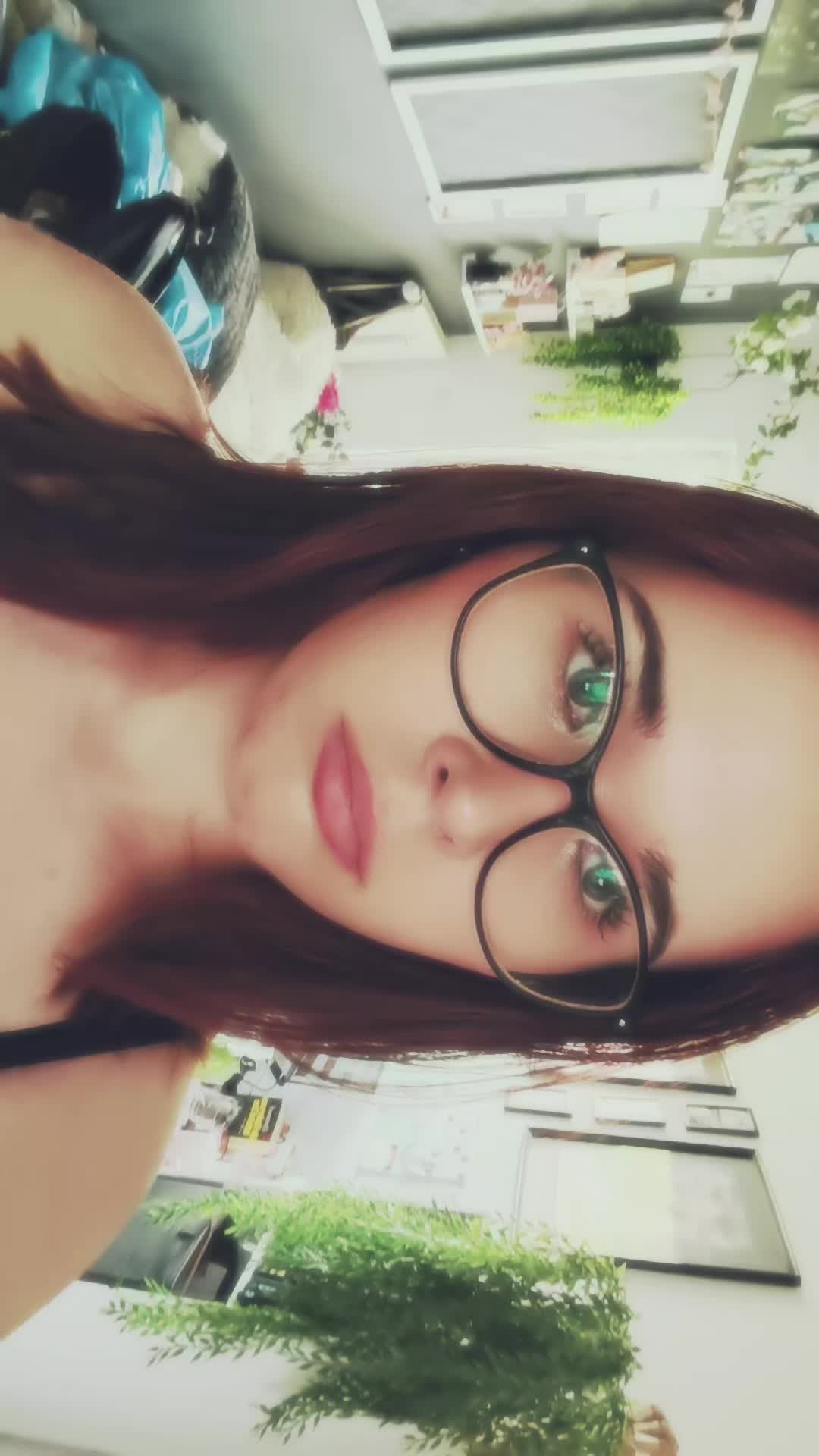 @𝕁𝕆𝕃𝕀𝔼 玫瑰🌸