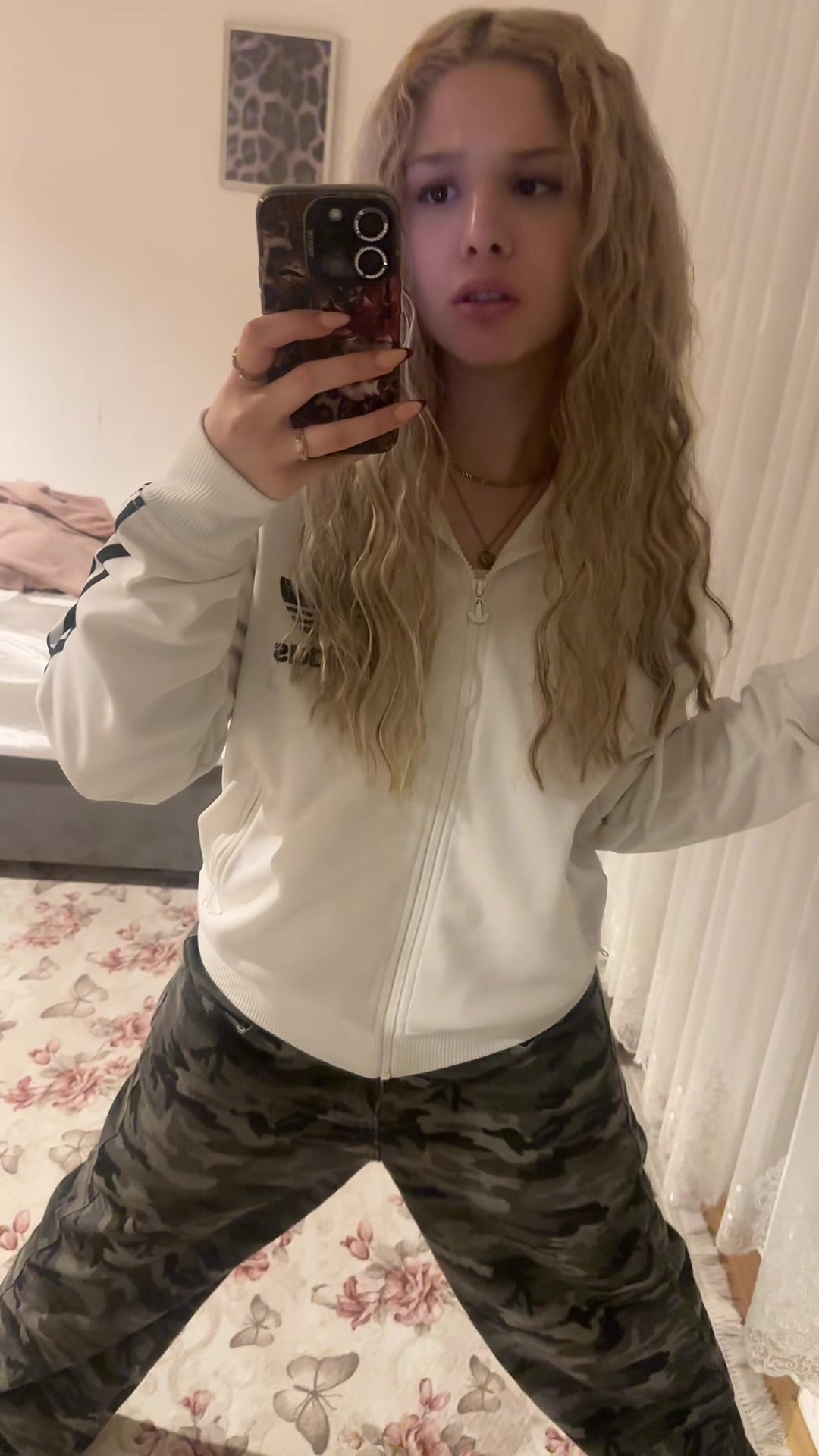 @elisa naz
