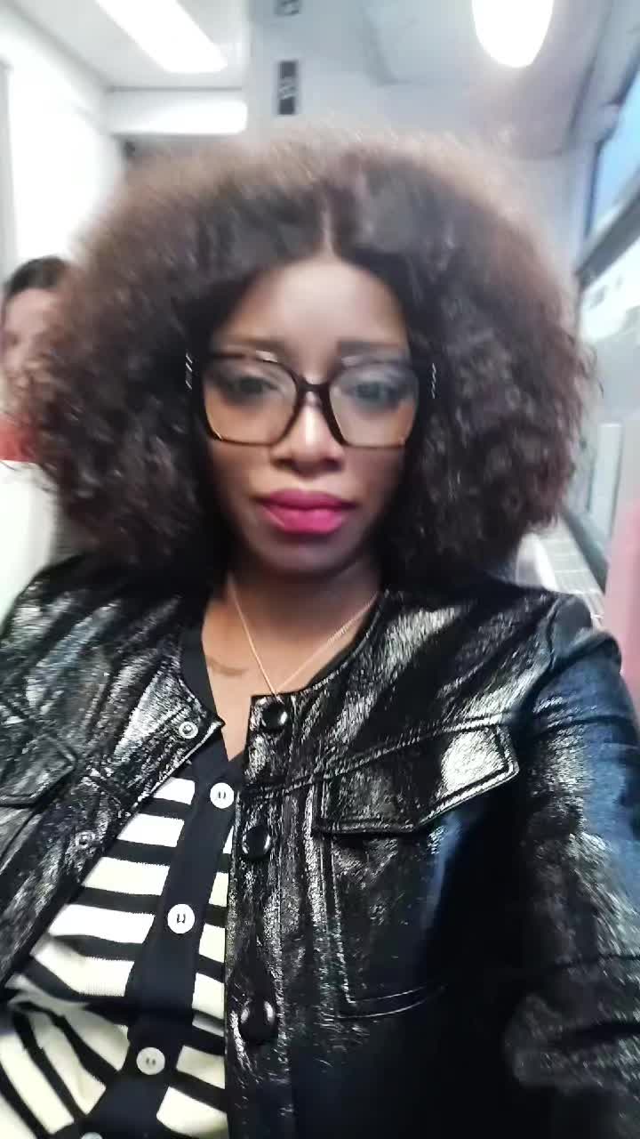 @lealaris