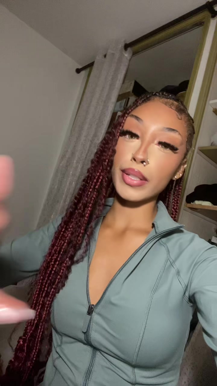 @Naaomi_.4568