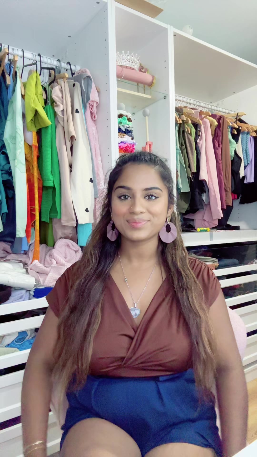 @Abinaya&hearts;️