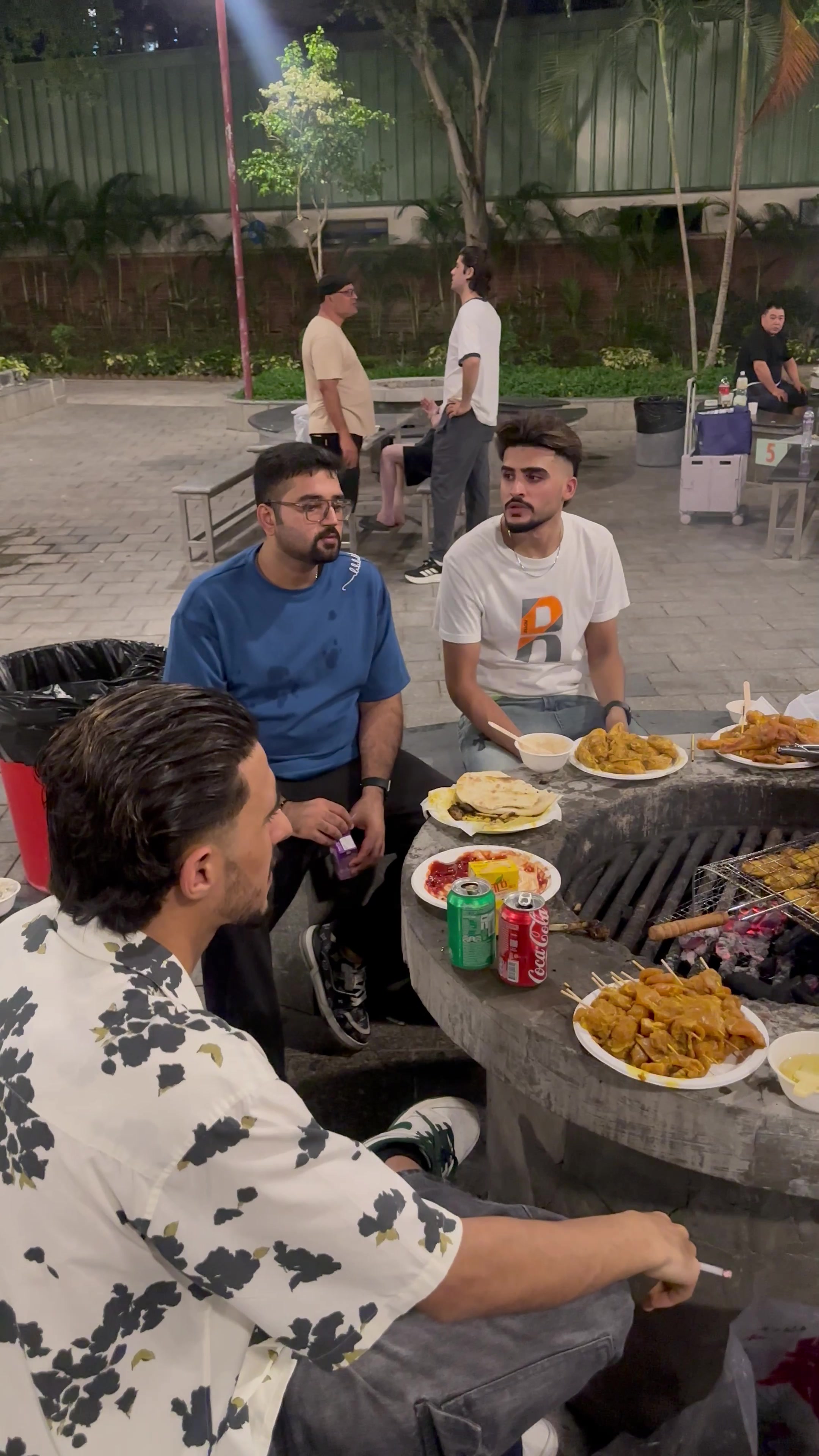 @شبیراحمد🇭🇰