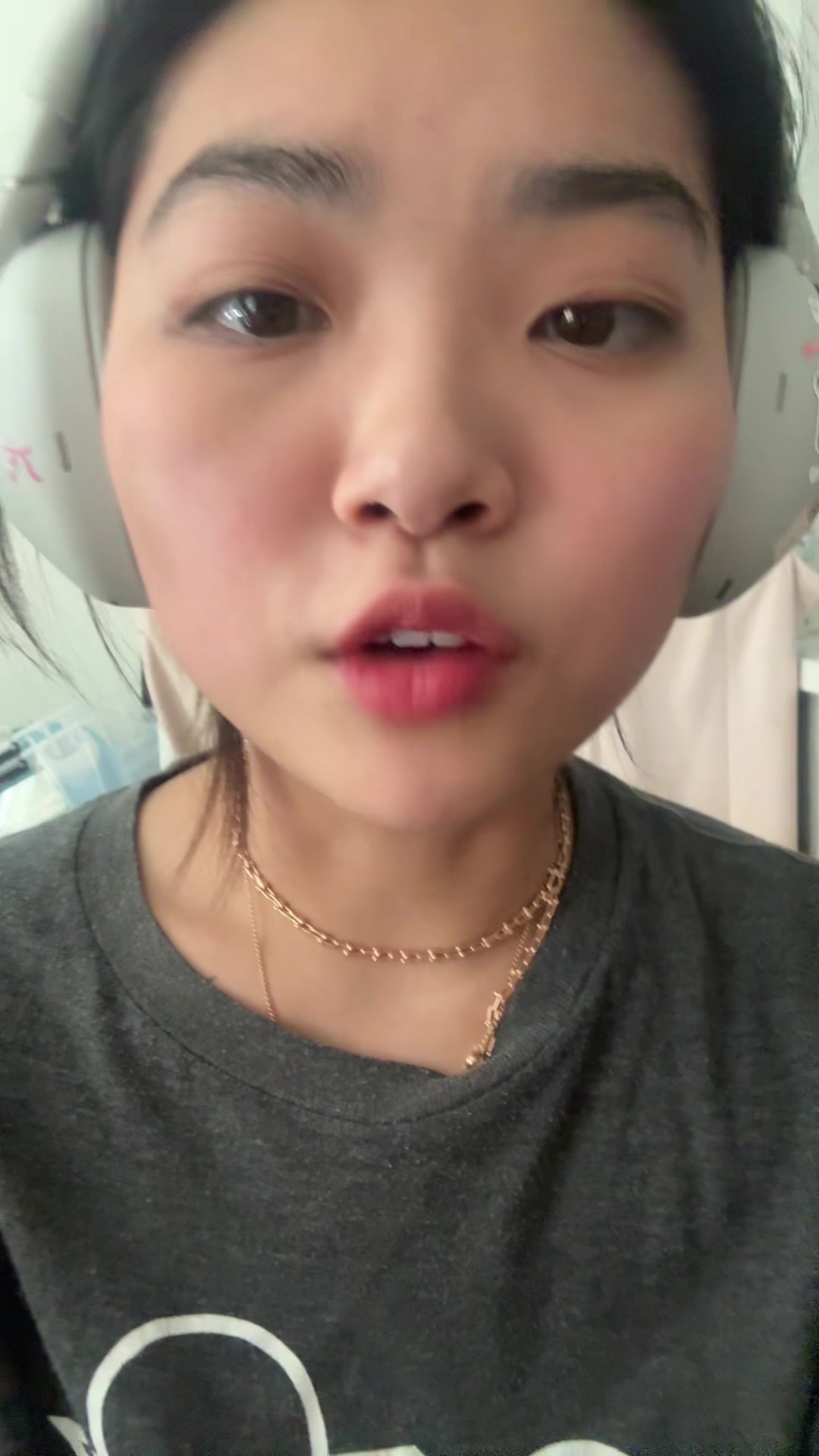 @🥸
