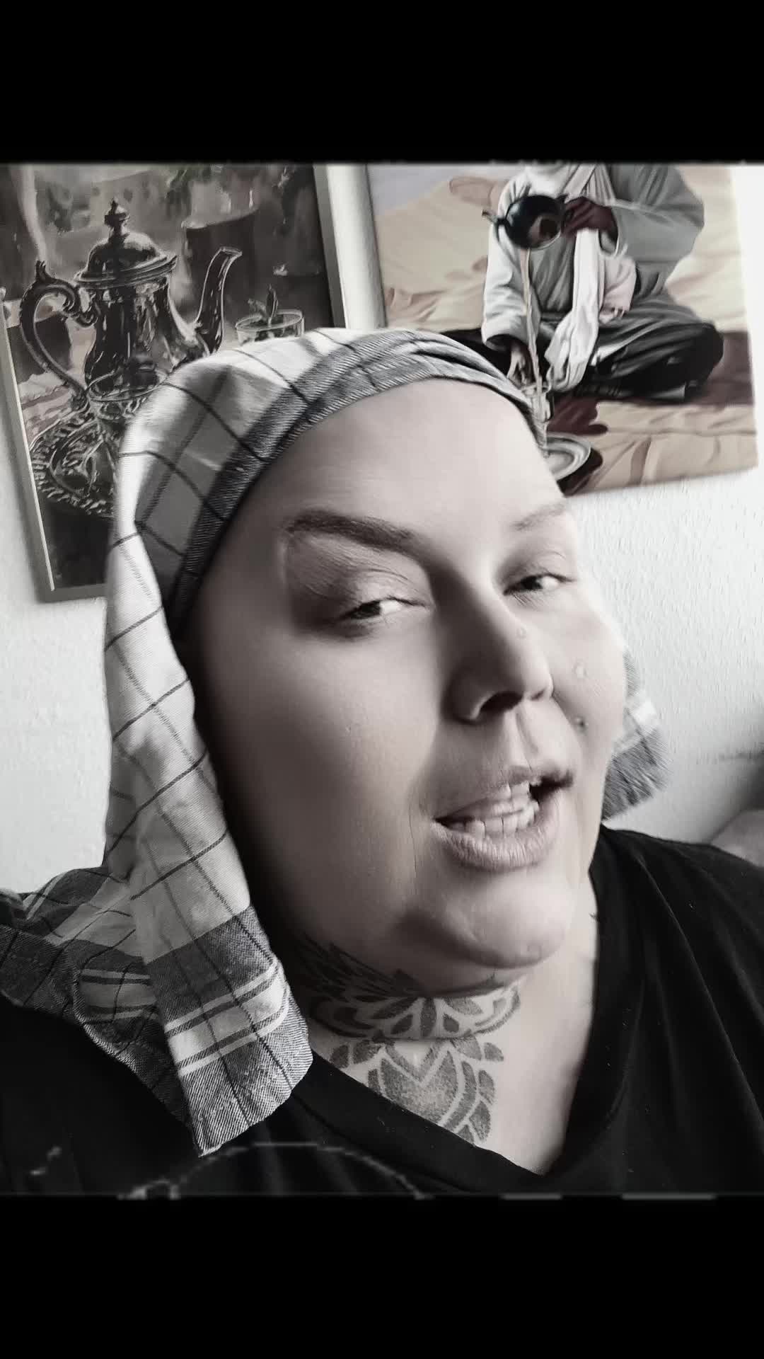 @Queen4ever1985 🎗️🎀