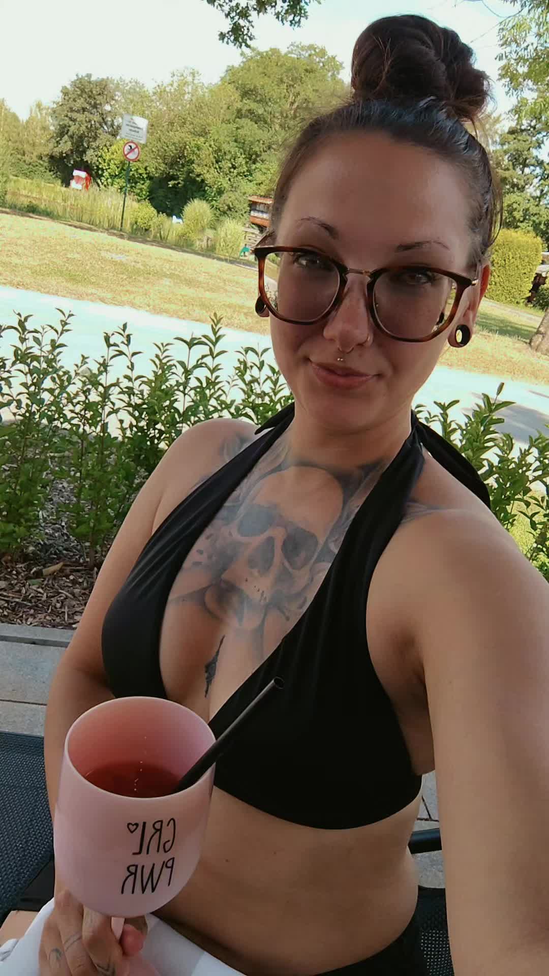 @Rockabella