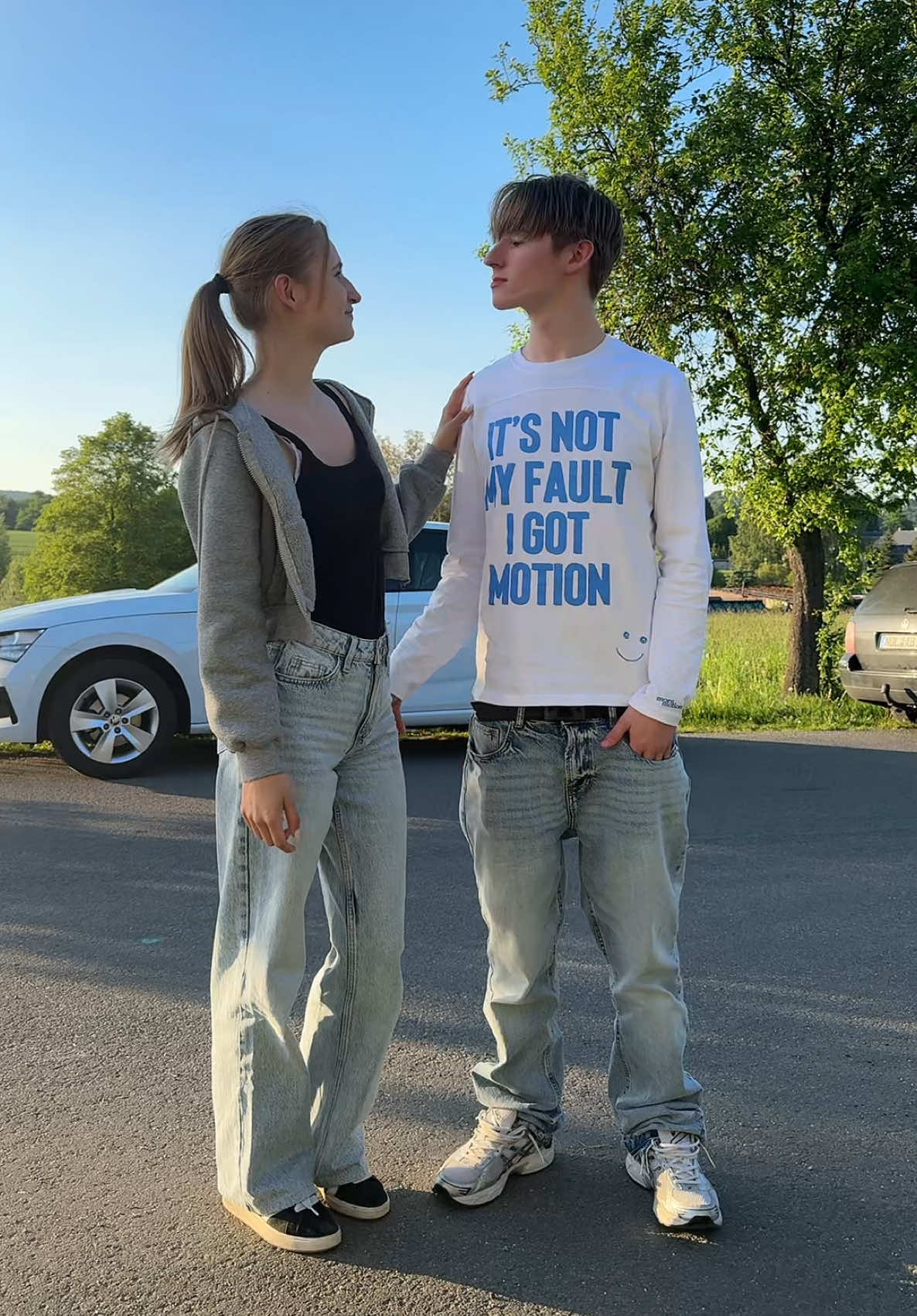 @𝒍𝒊𝒍𝒍𝒚 & 𝒎𝒐𝒎𝒐