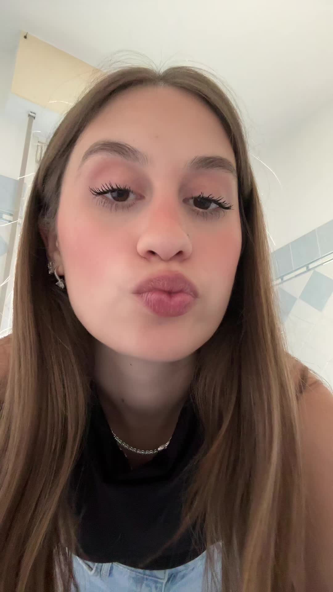@laura;)