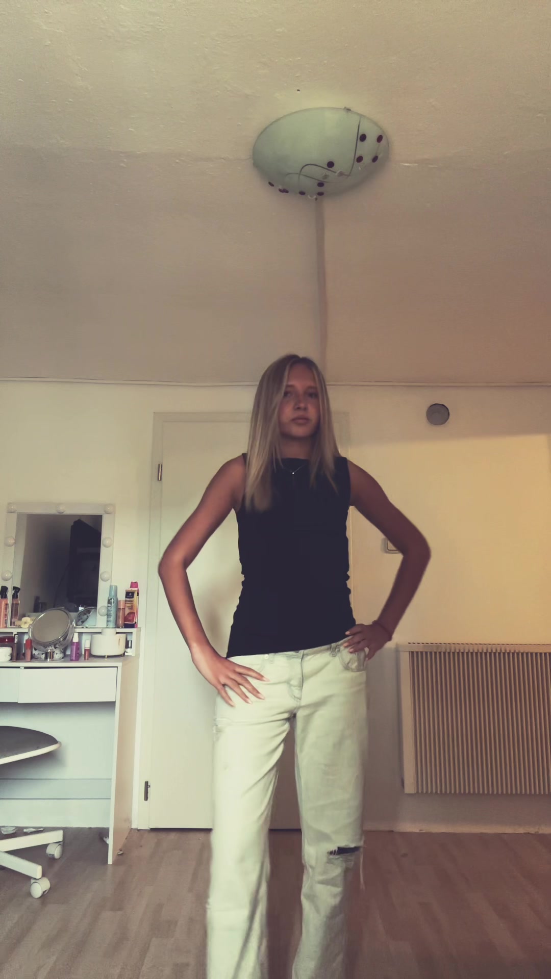 @𝓜𝓲𝓪