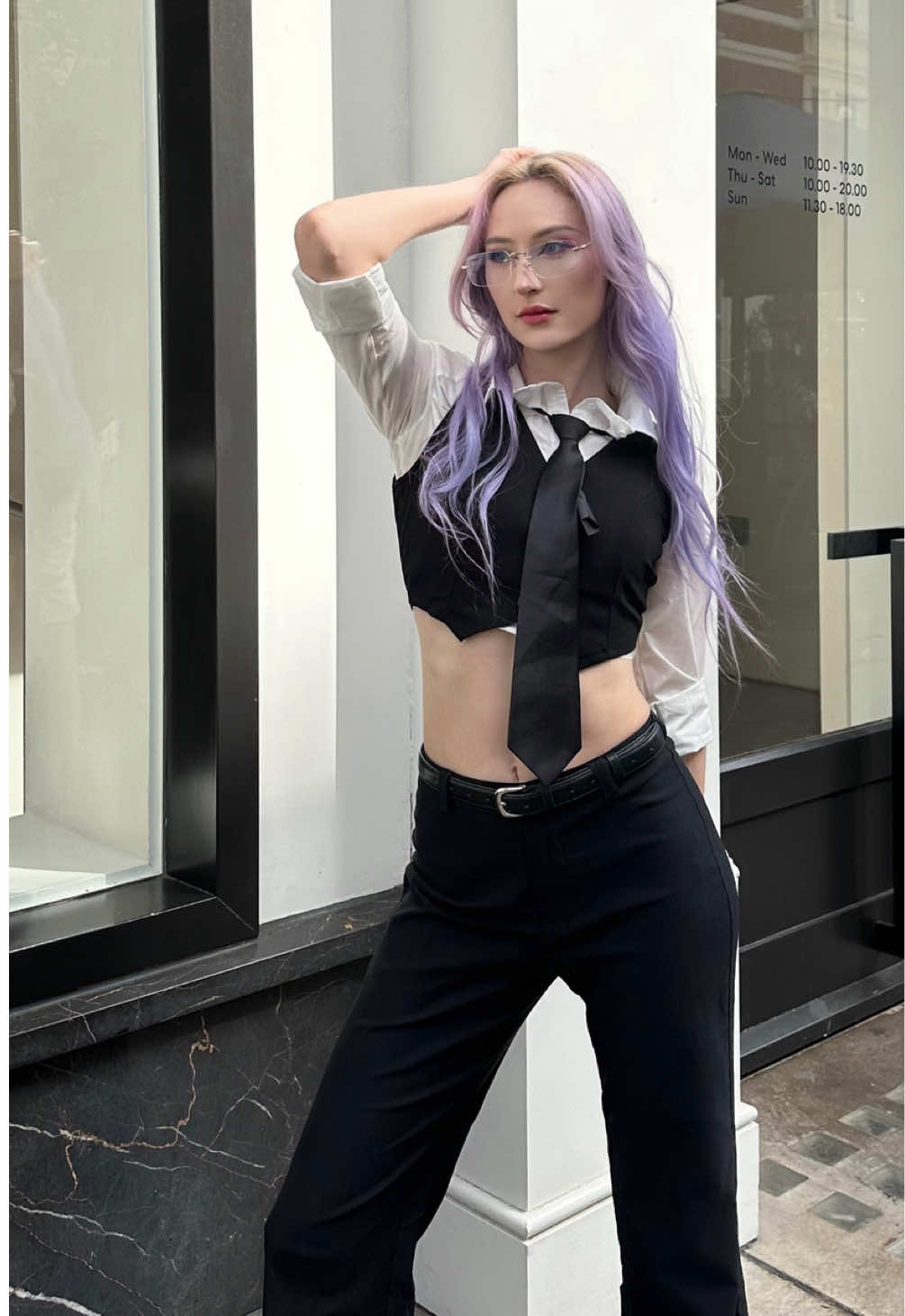 @hollythelovely