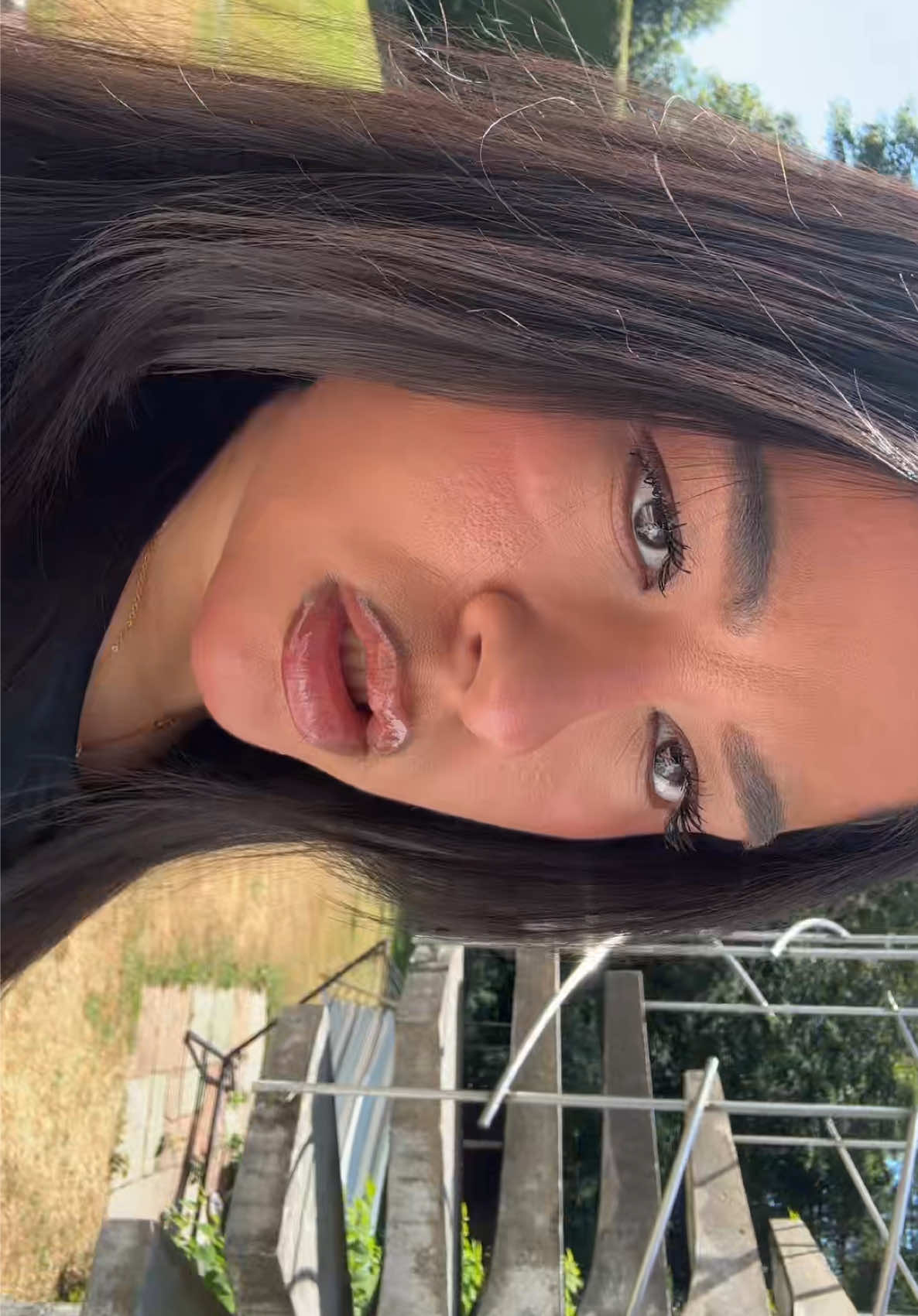 @Akilelivee