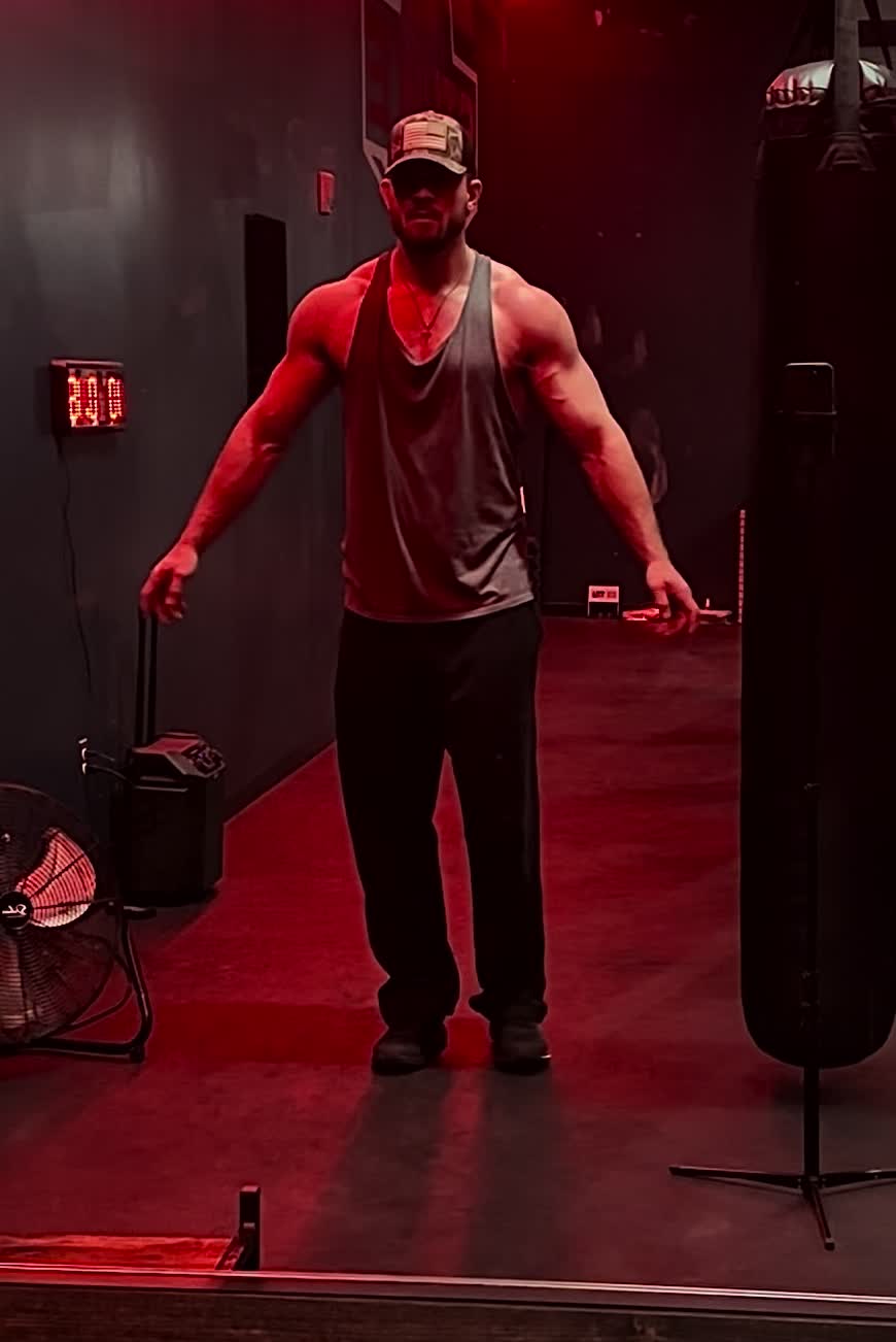 @alexrobbfit