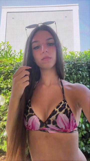 @V💋
