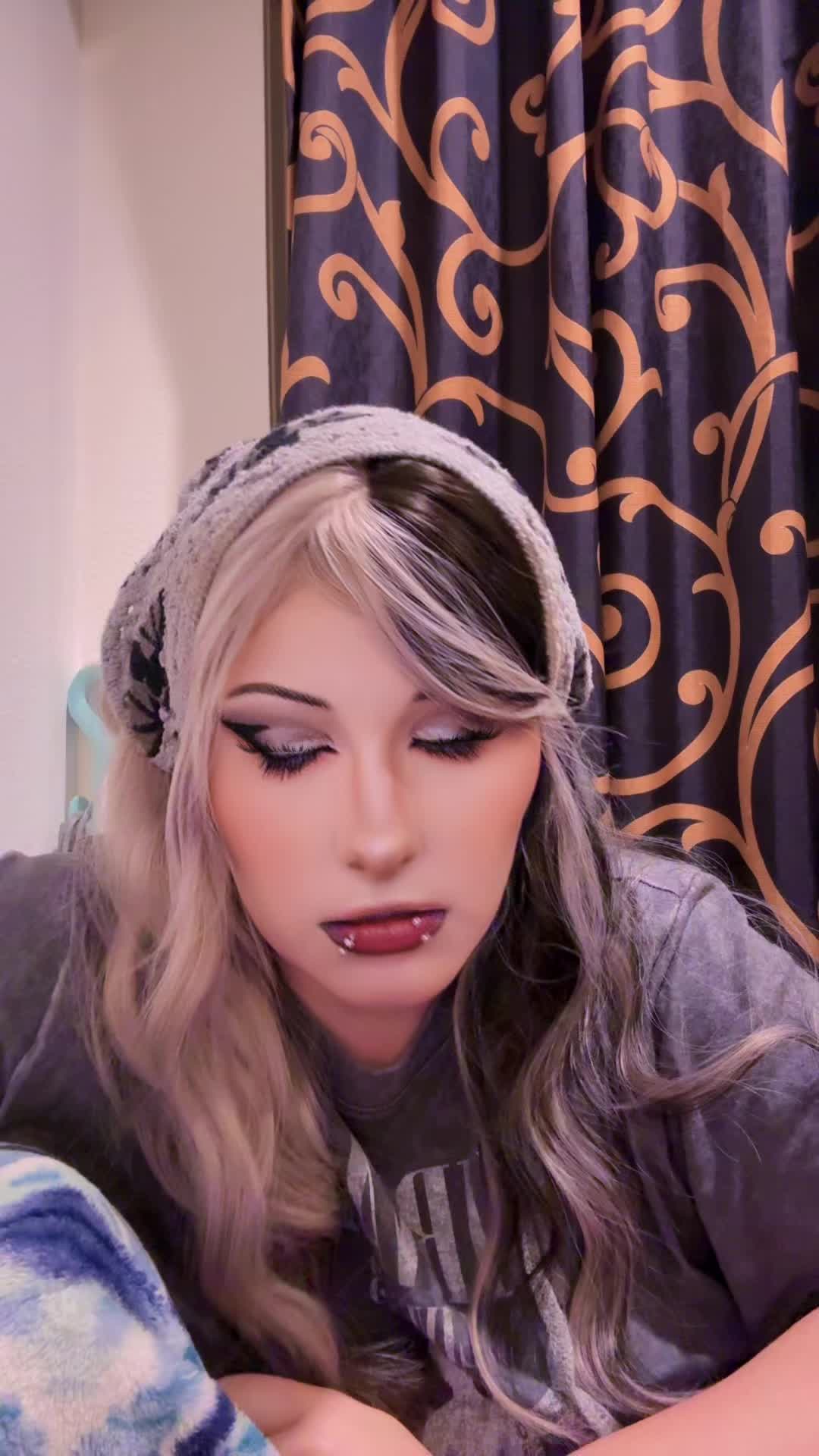 @Lil kitten