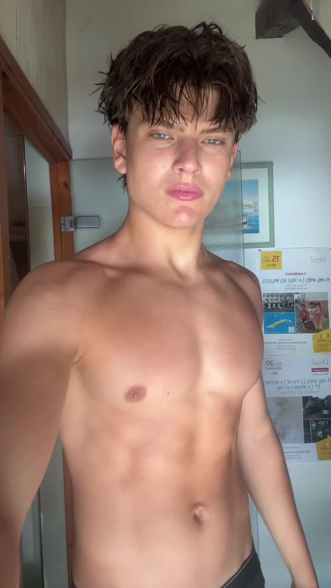 @Lyyrrr