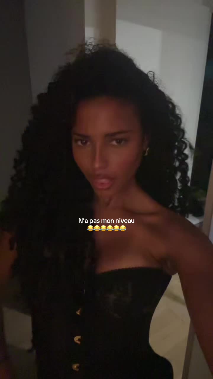 @yeleenaa