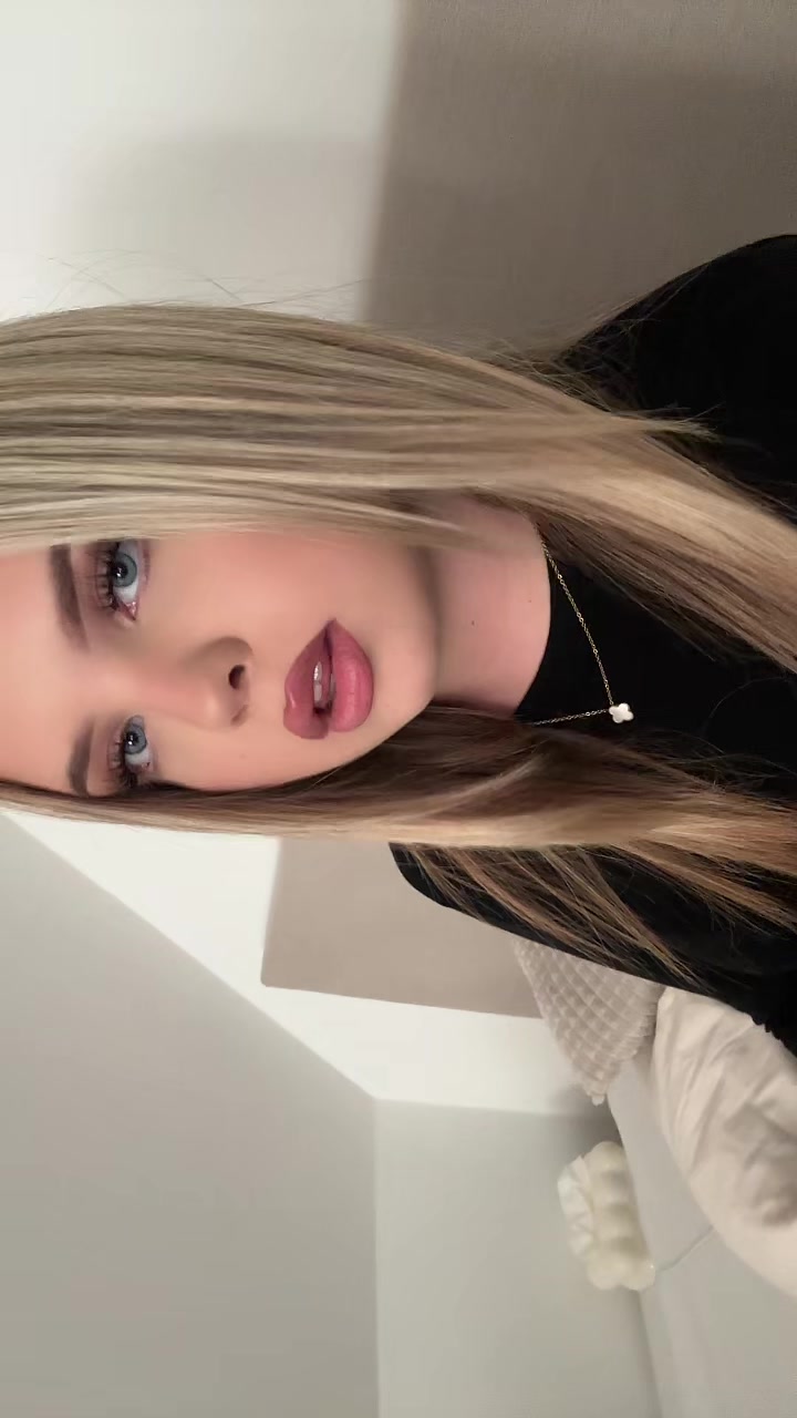 @Feé.rhtr