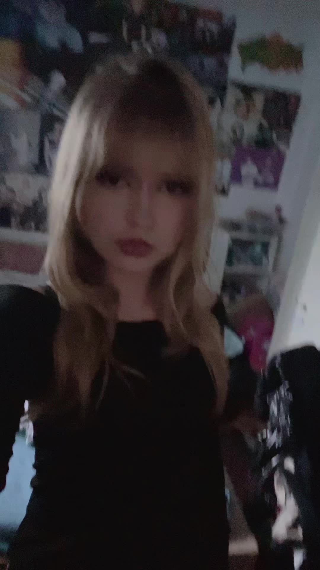 @𝓒𝓱𝓪𝓻𝓵𝓲𝔃𝓮⁴ˢʰᵒ