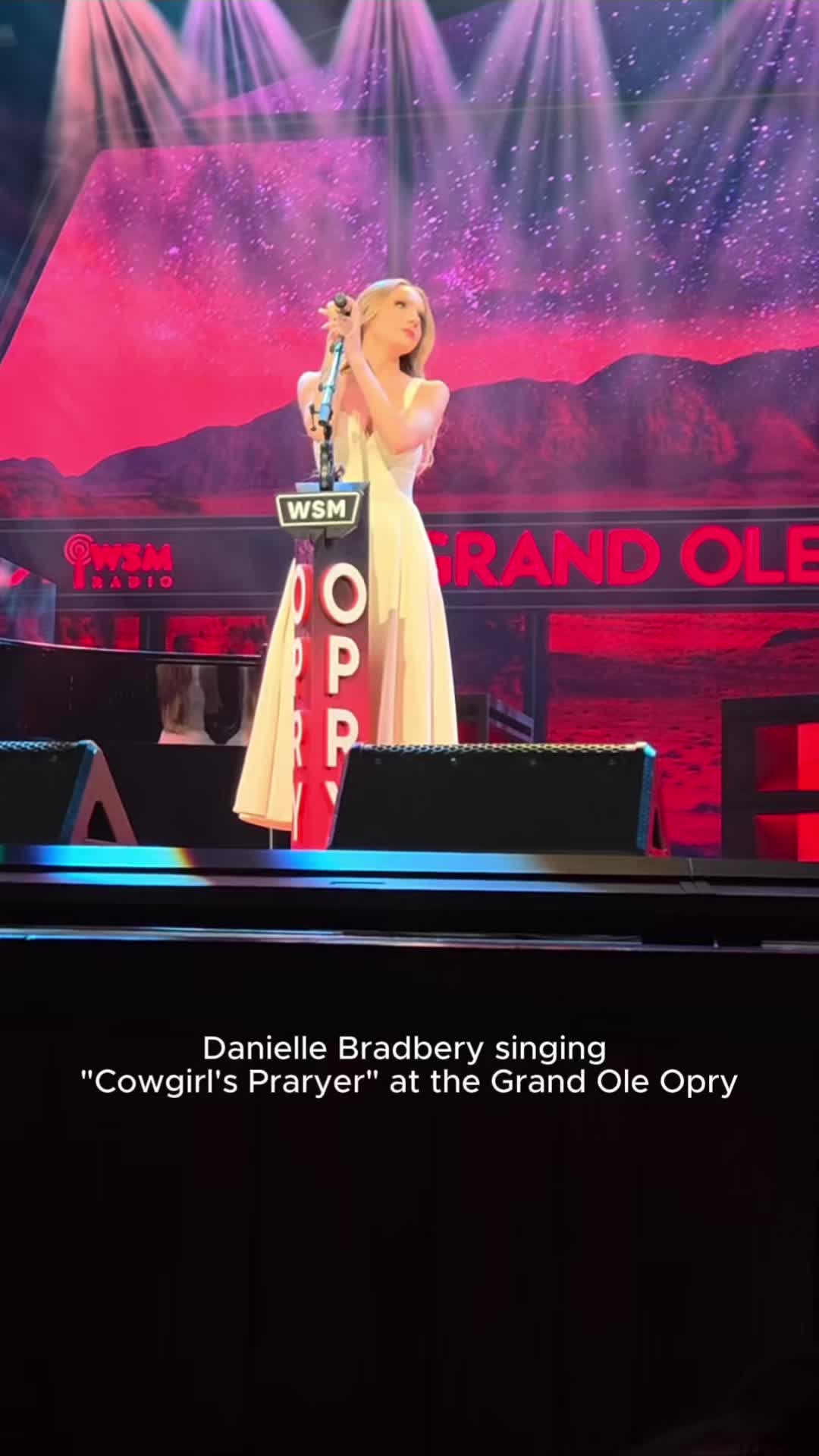 @Danielle Bradbery Fan