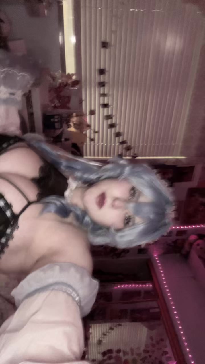@lily
