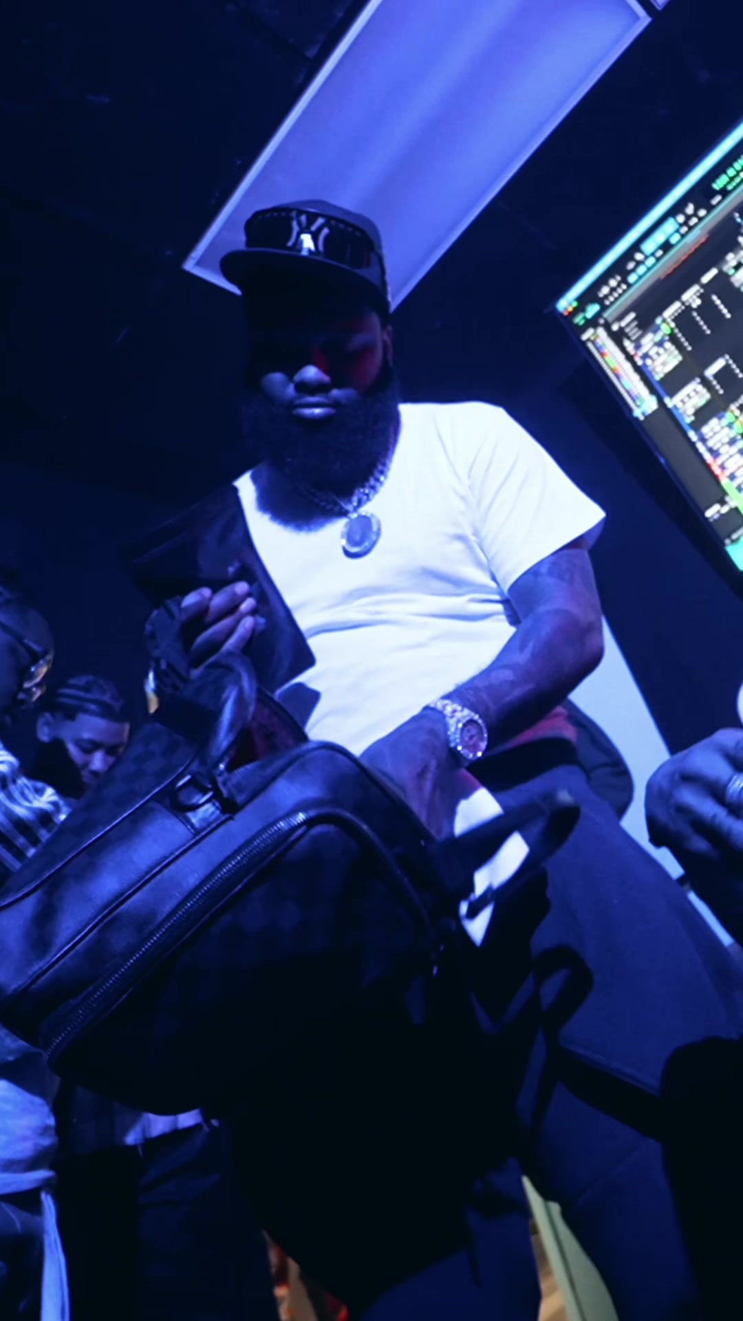 @Theofficial.cb2
