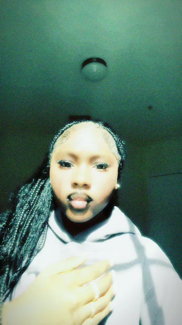 @hi it’s kenisha.๐๐พ๐ฑ๐พโ๏ธ